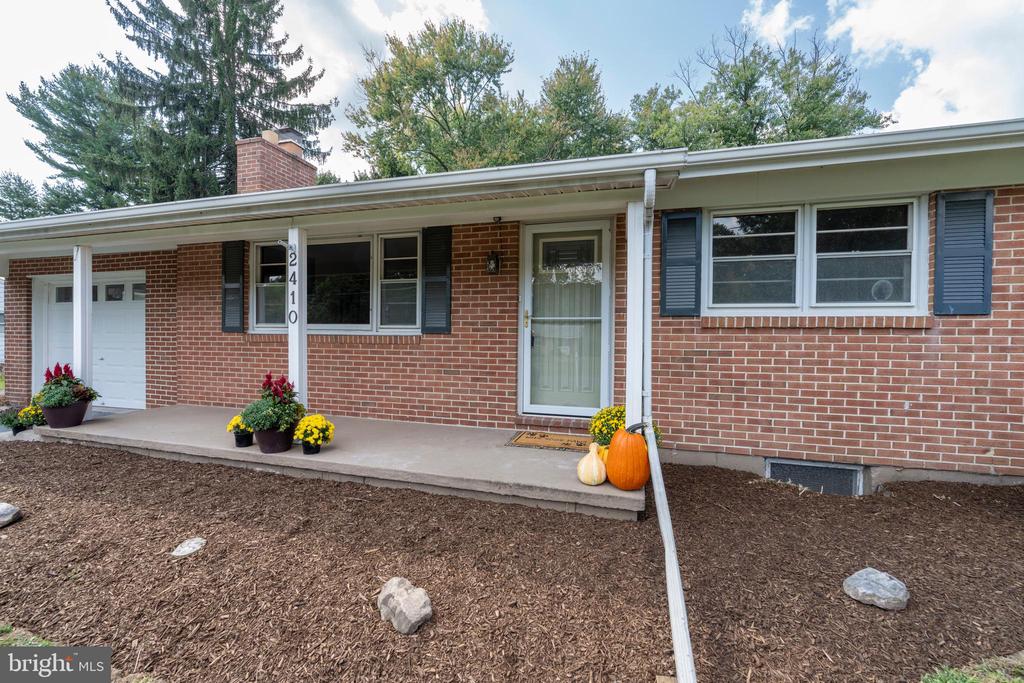 2410 Fairview Dr