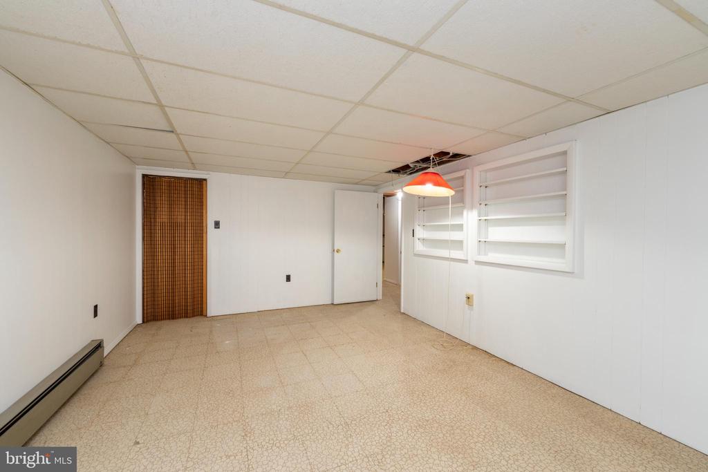 2410 Fairview Dr