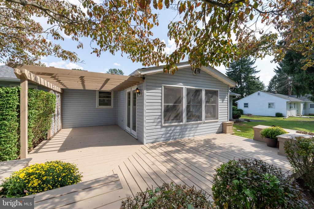 2410 Fairview Dr