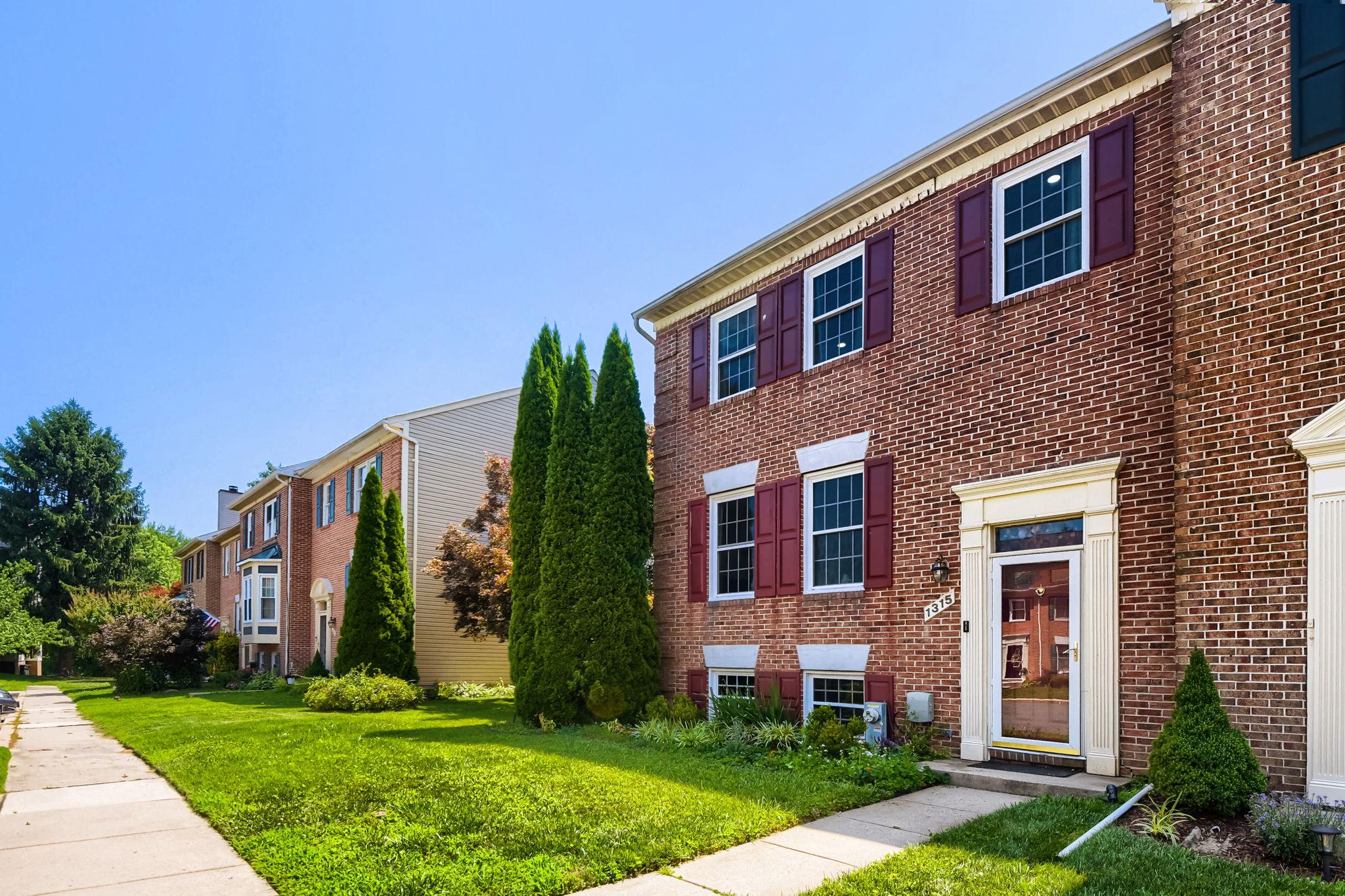 1315 LITTLEFIELD PLACE
