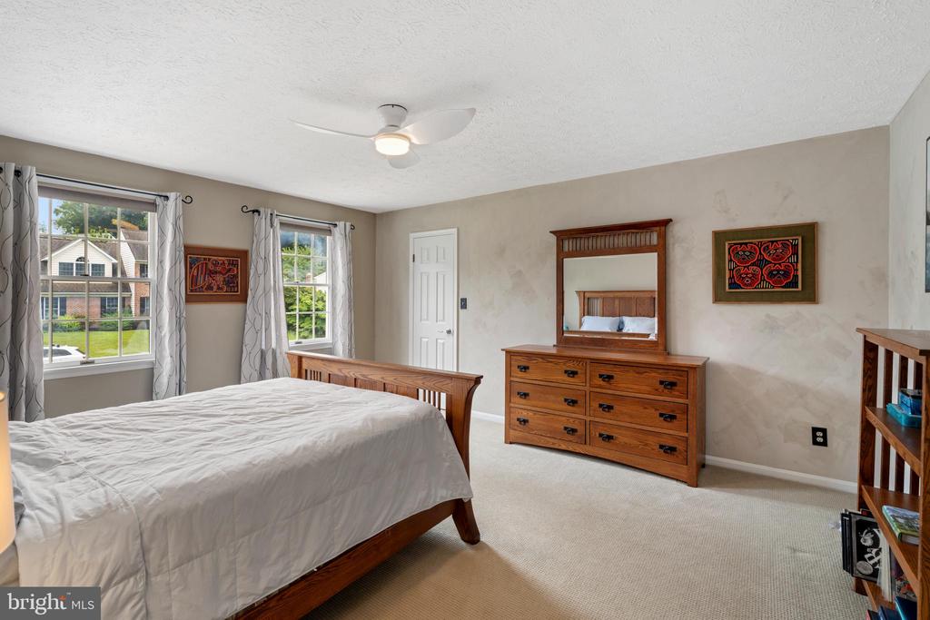 1009 LONGSTREAM COURT