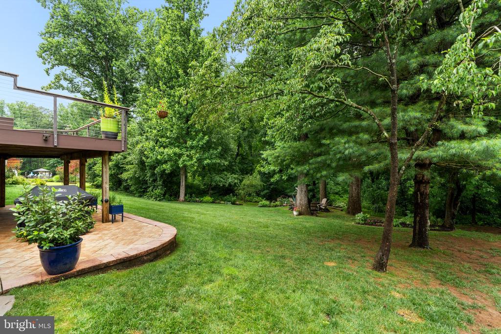 1009 LONGSTREAM COURT