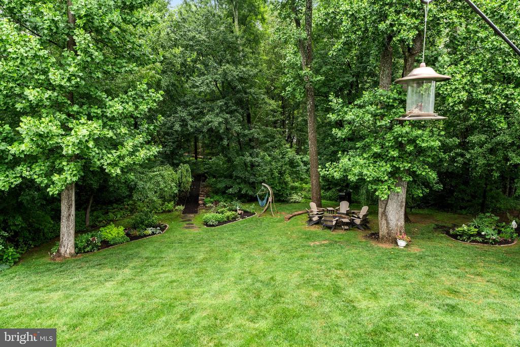 1009 LONGSTREAM COURT