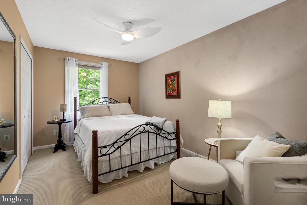 1009 LONGSTREAM COURT