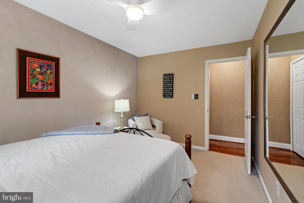 1009 LONGSTREAM COURT