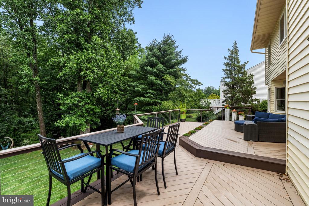 1009 LONGSTREAM COURT