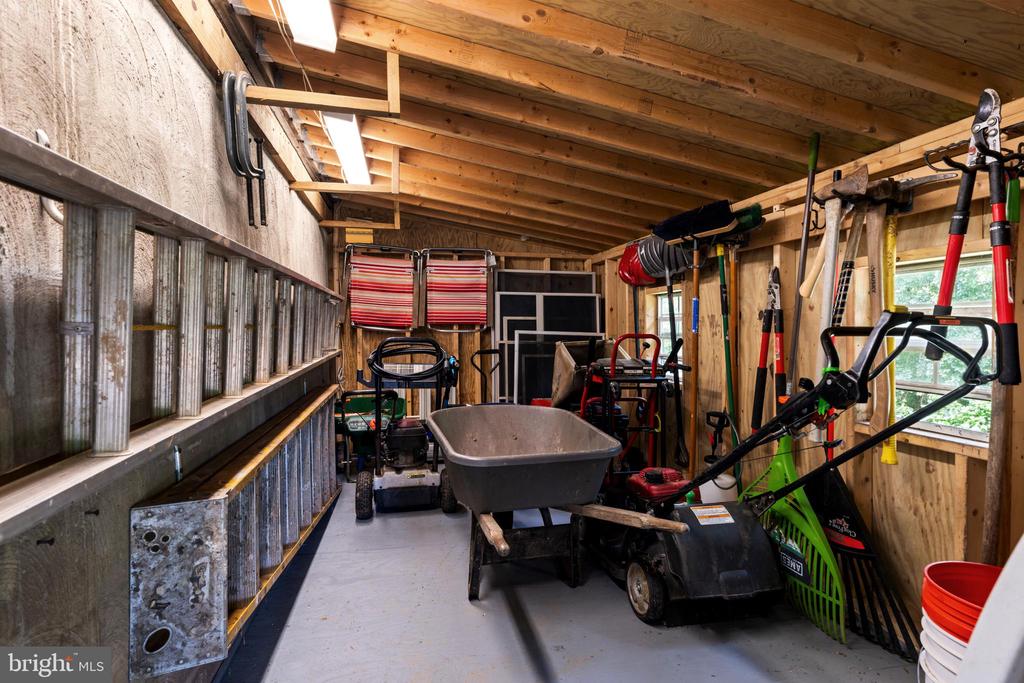 1009 LONGSTREAM COURT