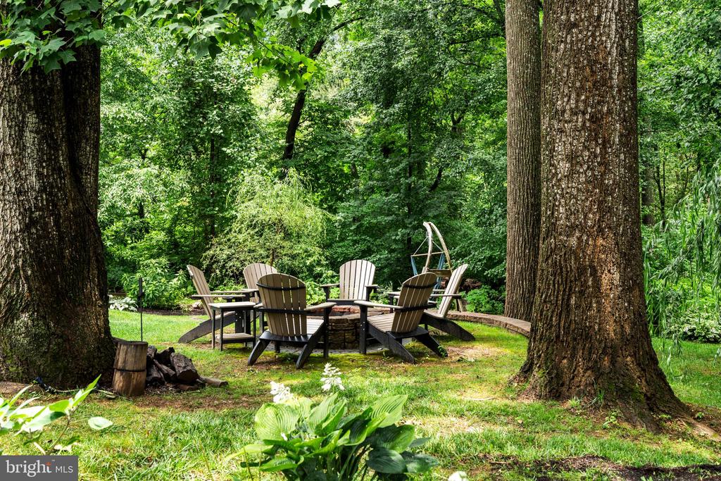 1009 LONGSTREAM COURT