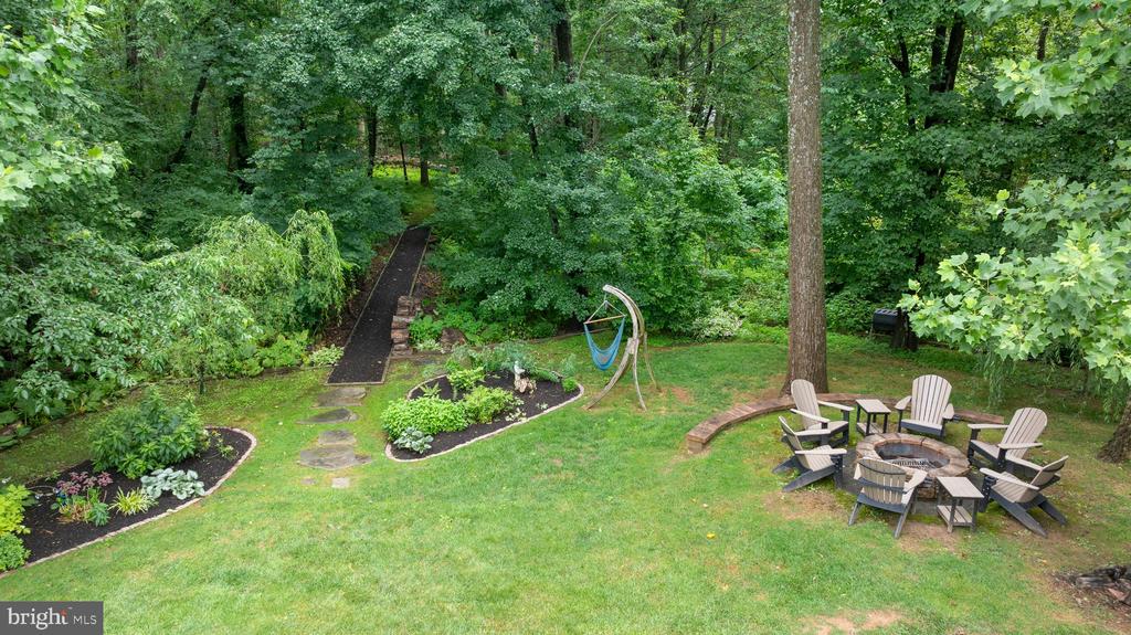 1009 LONGSTREAM COURT