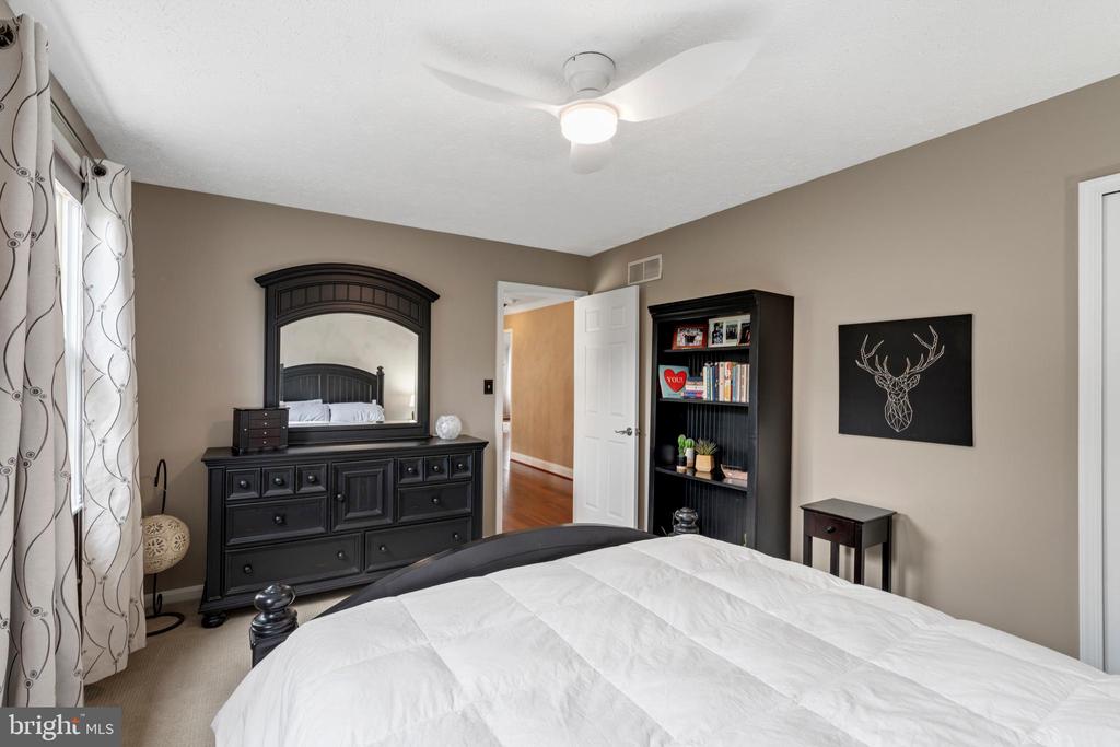 1009 LONGSTREAM COURT