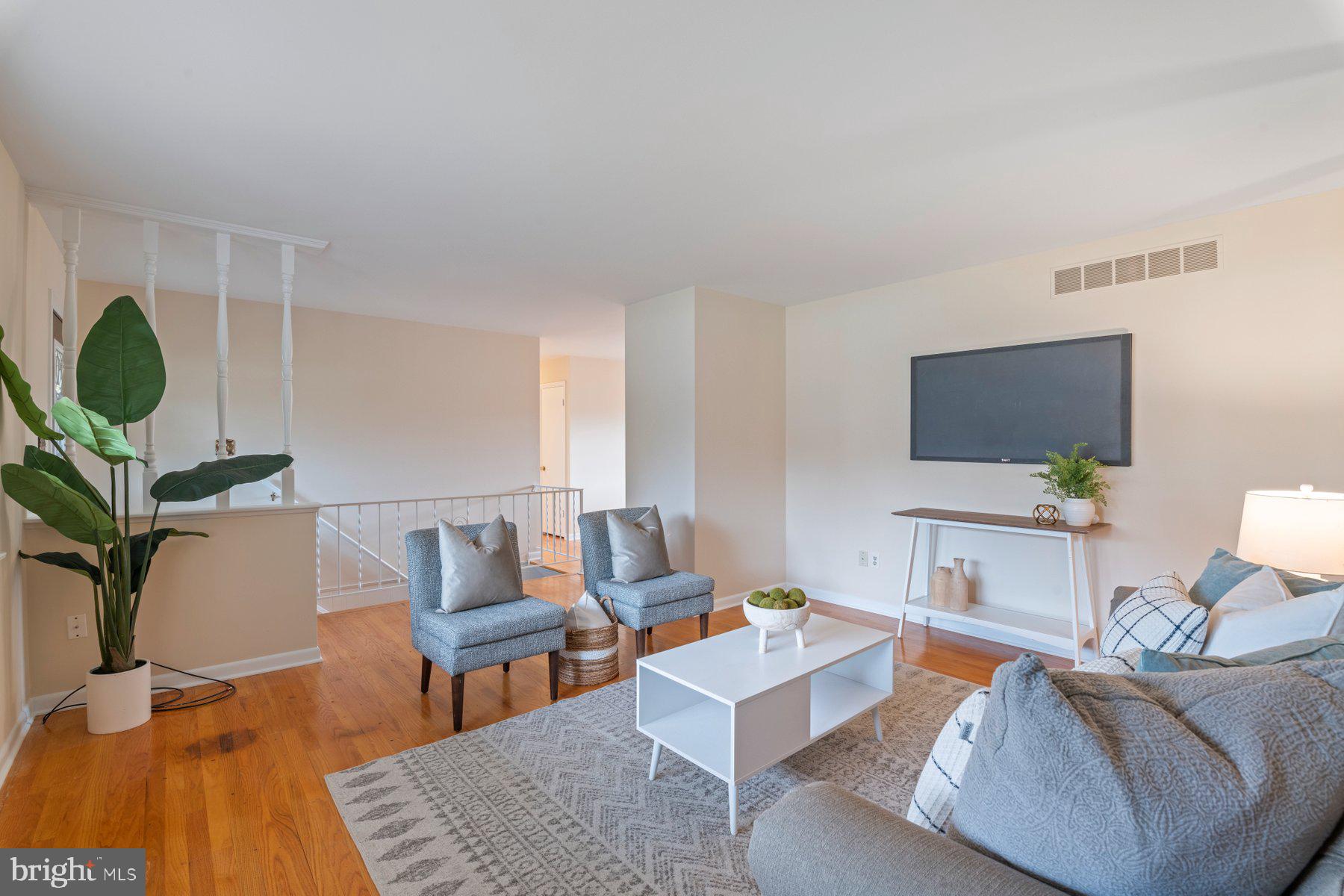 10149 Hobsons Choice LANE