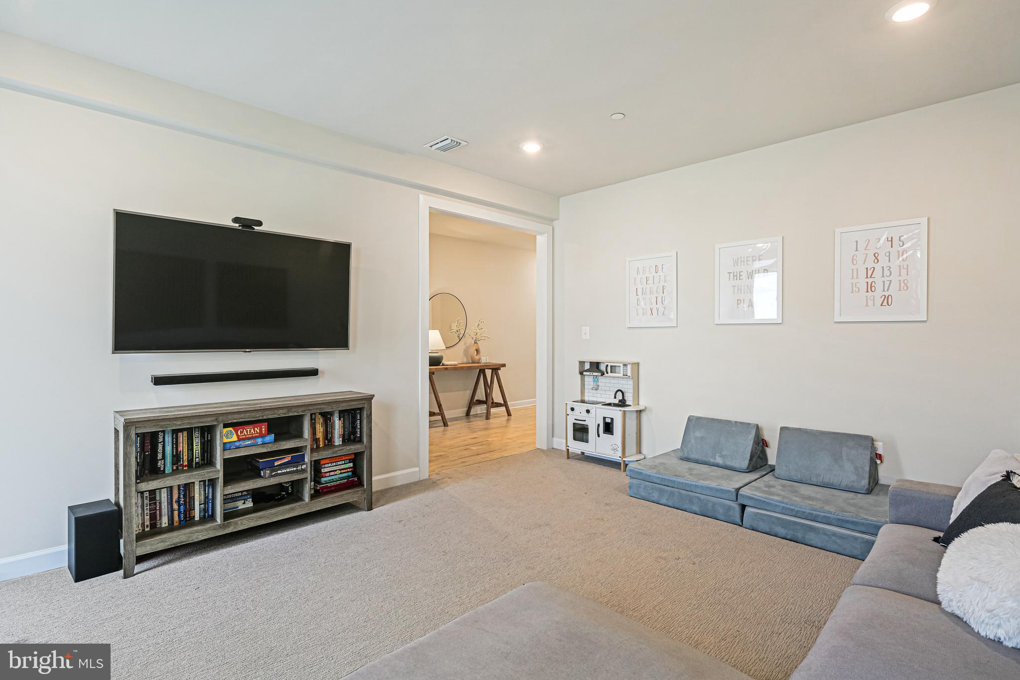 7614 CROSS CREEK DRIVE