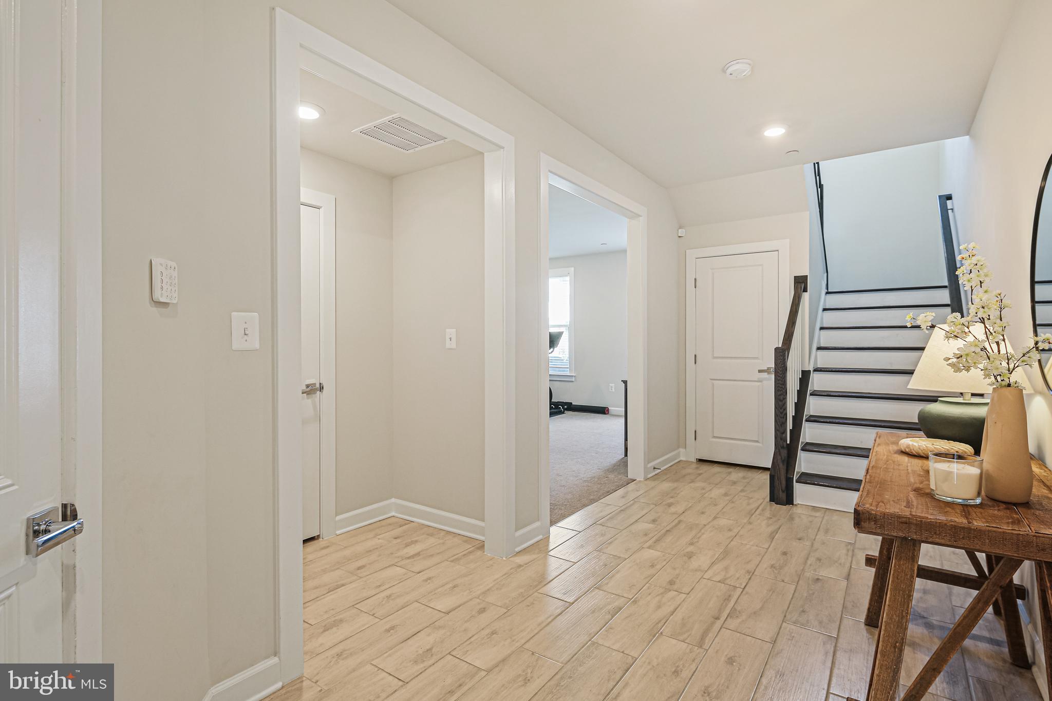 7614 CROSS CREEK DRIVE