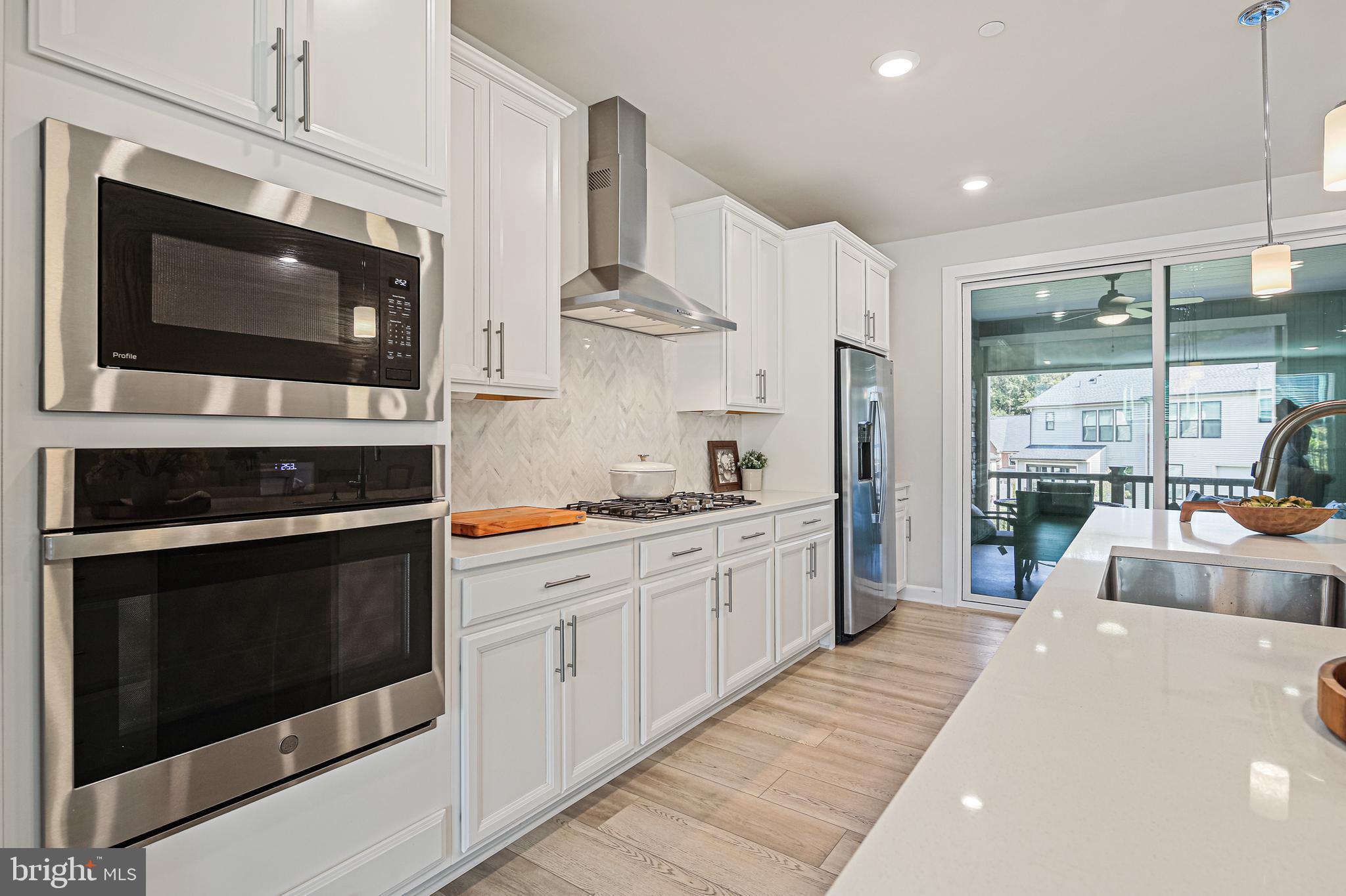 7614 CROSS CREEK DRIVE