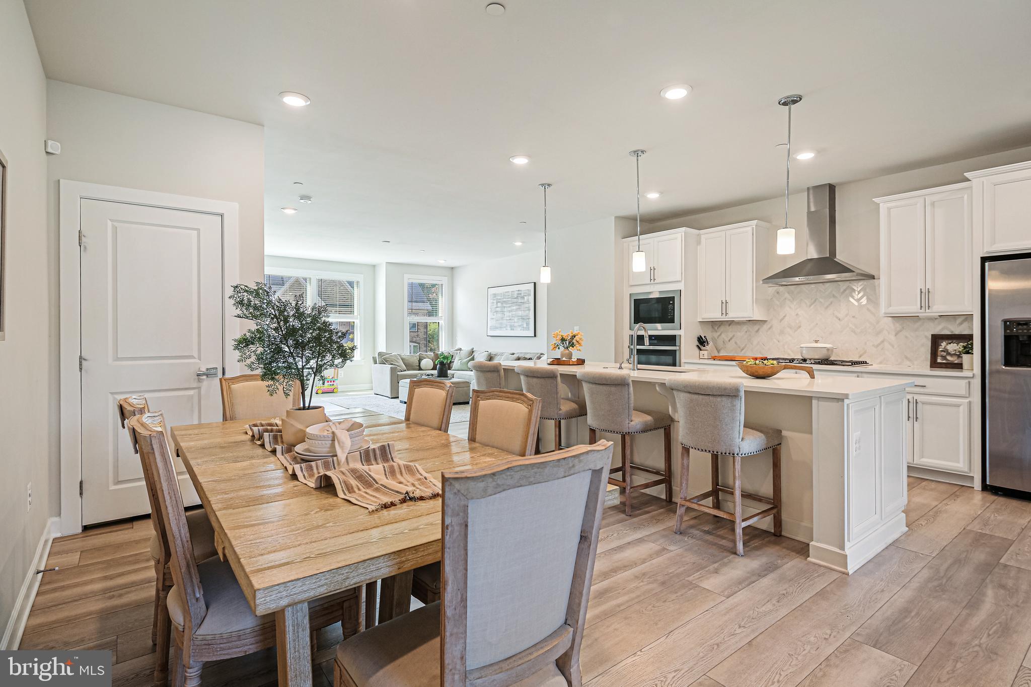 7614 CROSS CREEK DRIVE