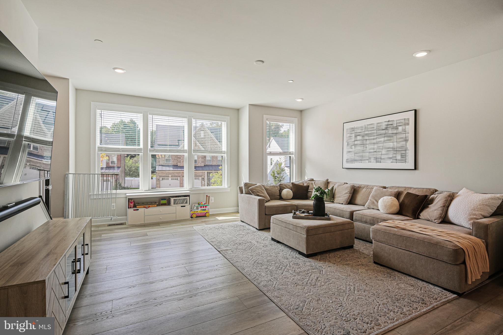 7614 CROSS CREEK DRIVE