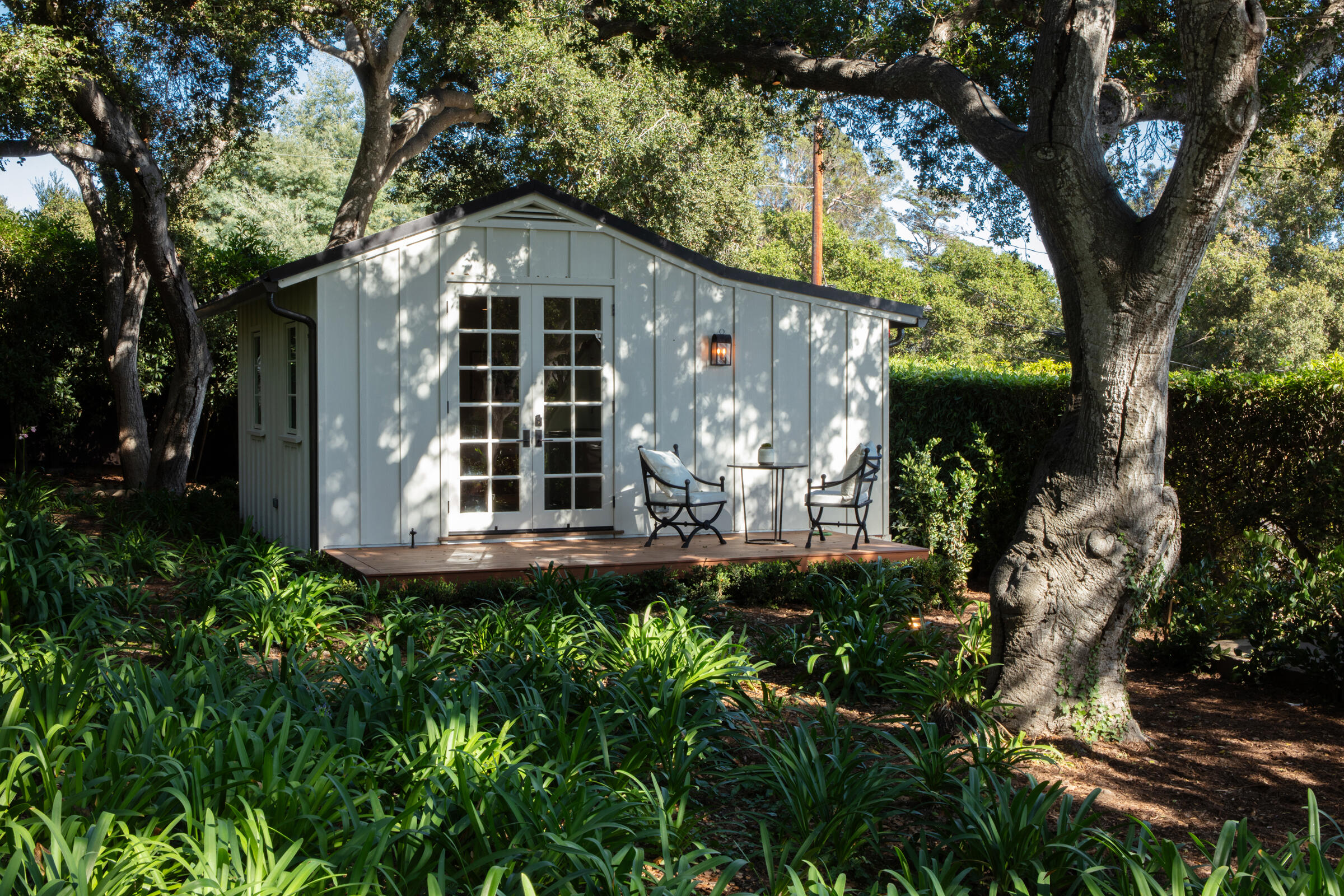 595 Picacho Lane