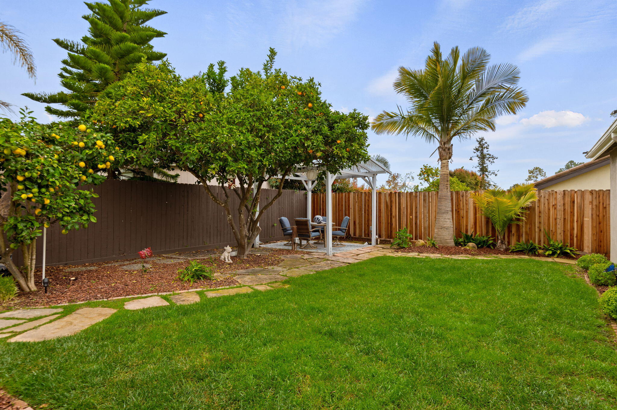 280 Savona Avenue
