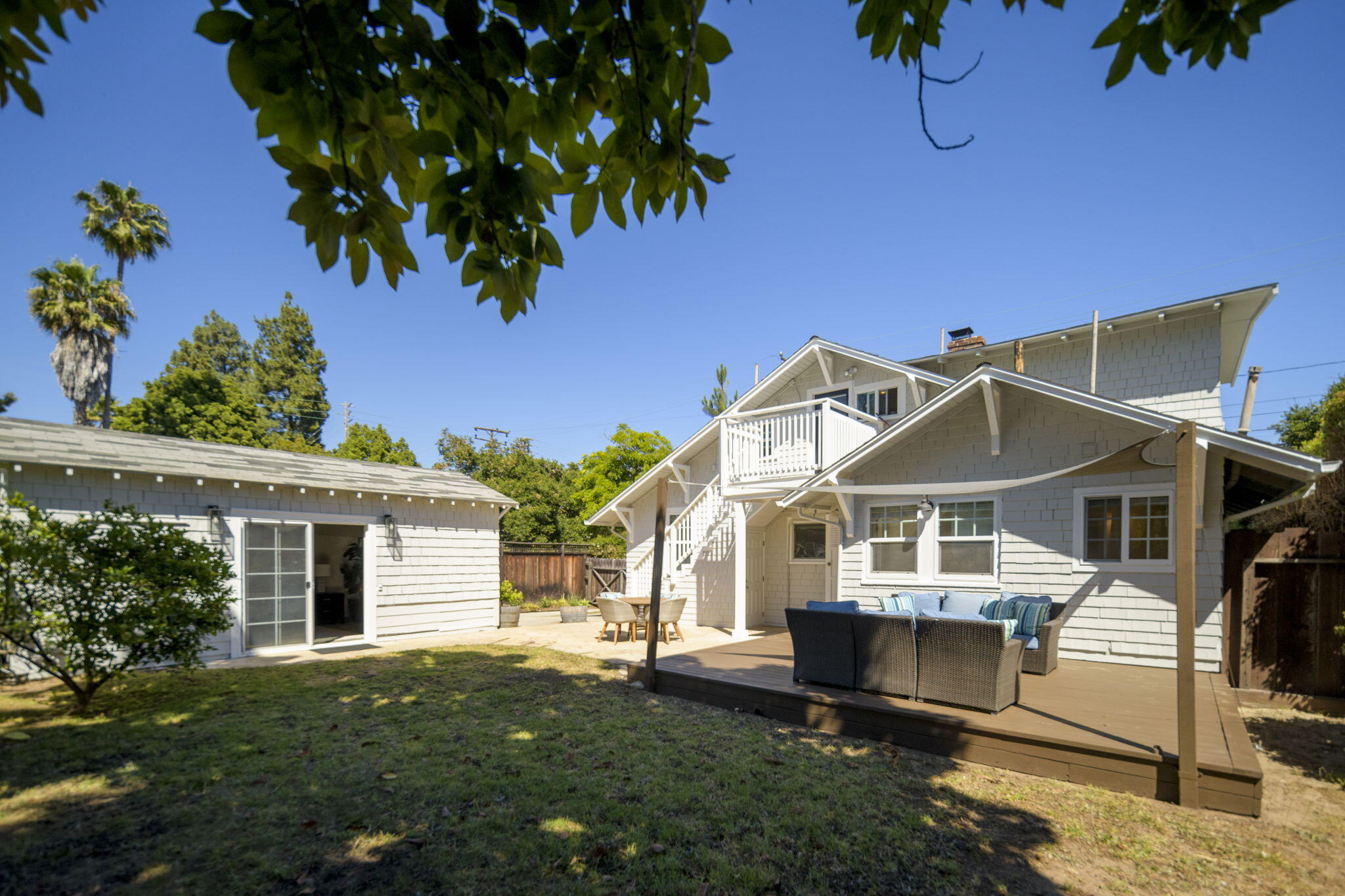 410 W Los Olivos Street