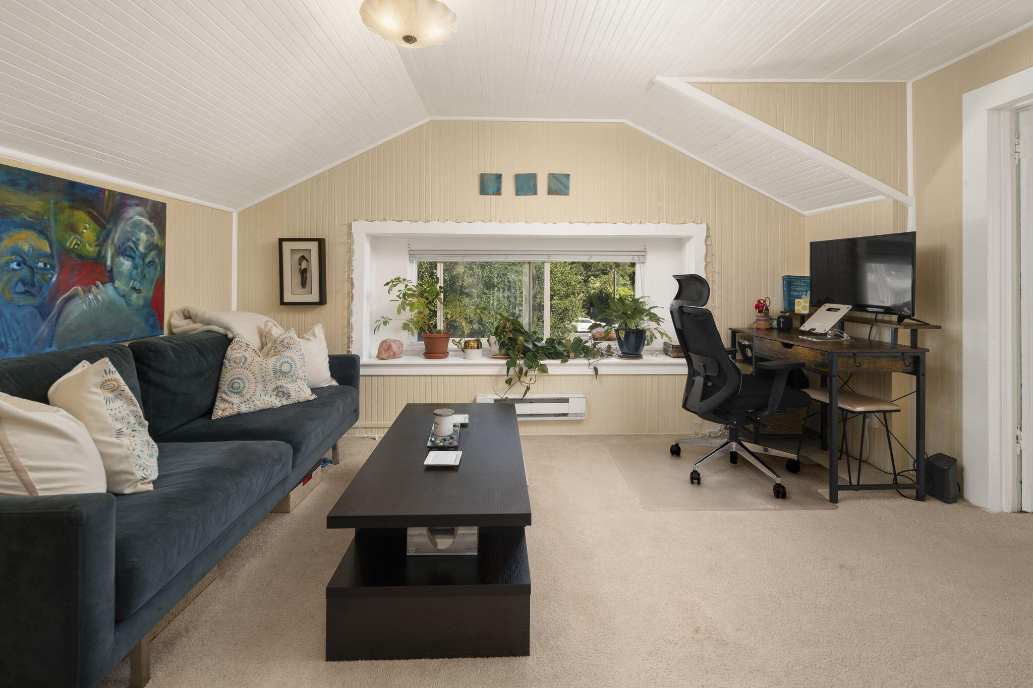 410 W Los Olivos Street