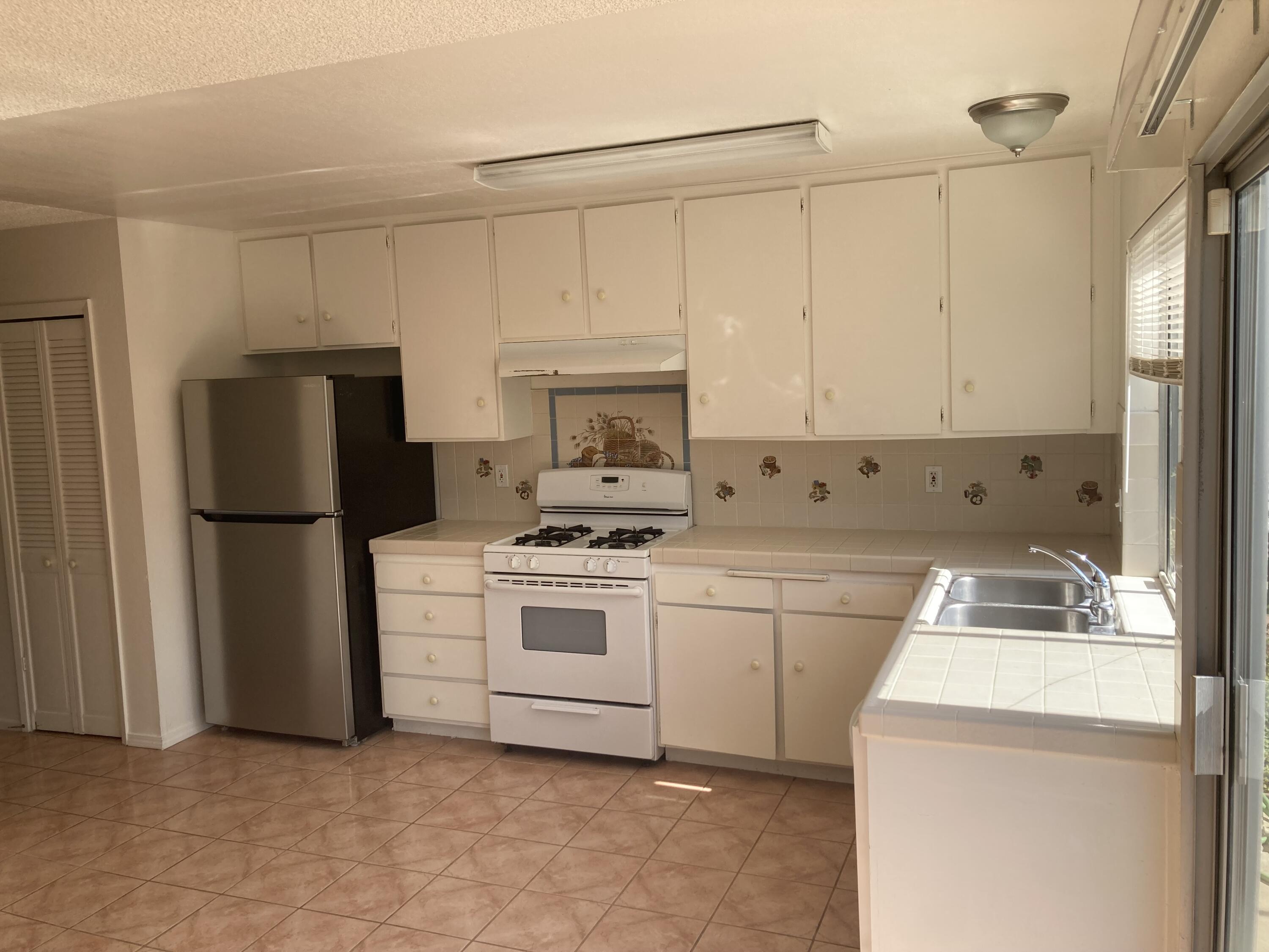 140 Nina Place