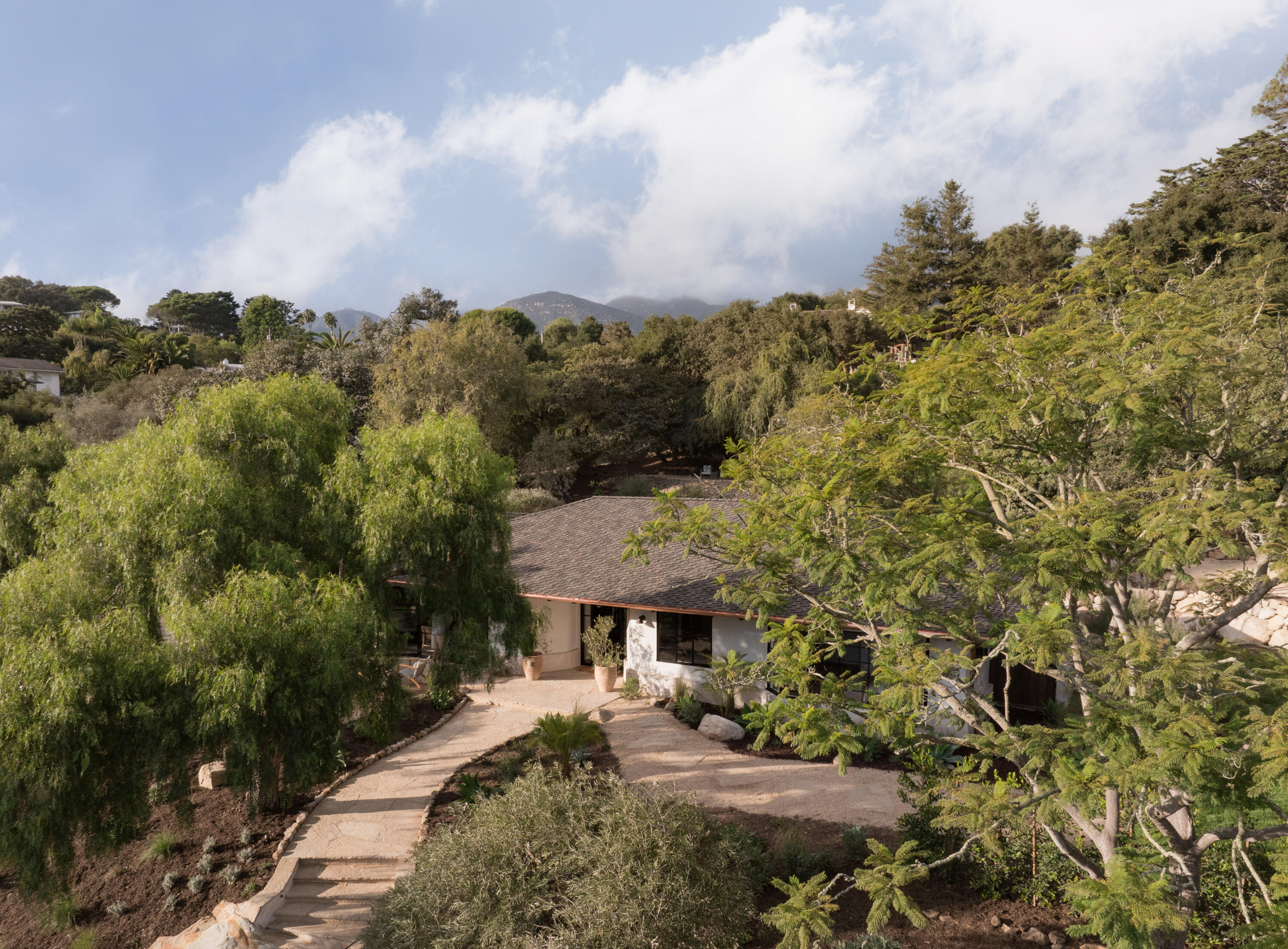 734 El Rancho Road