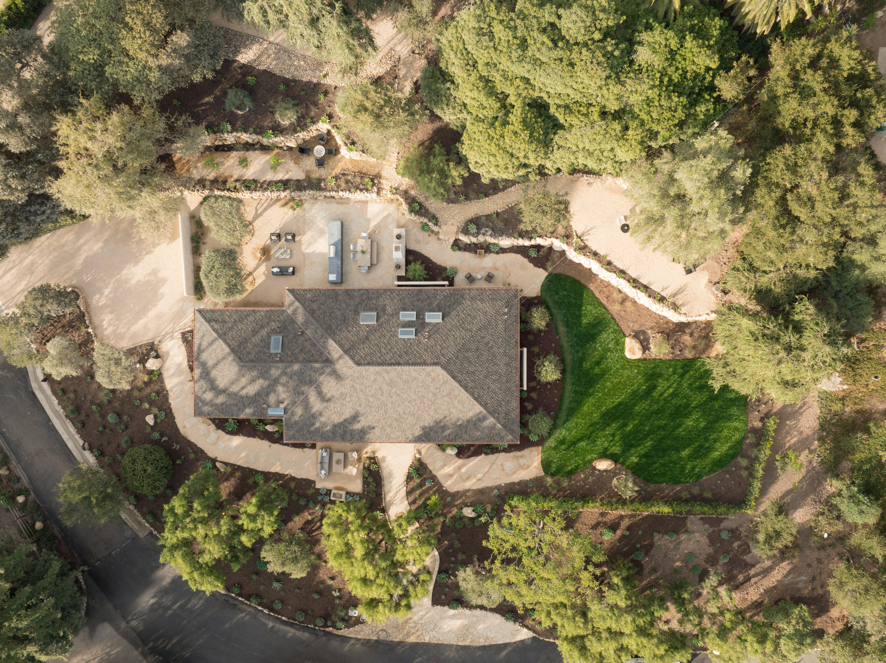 734 El Rancho Road
