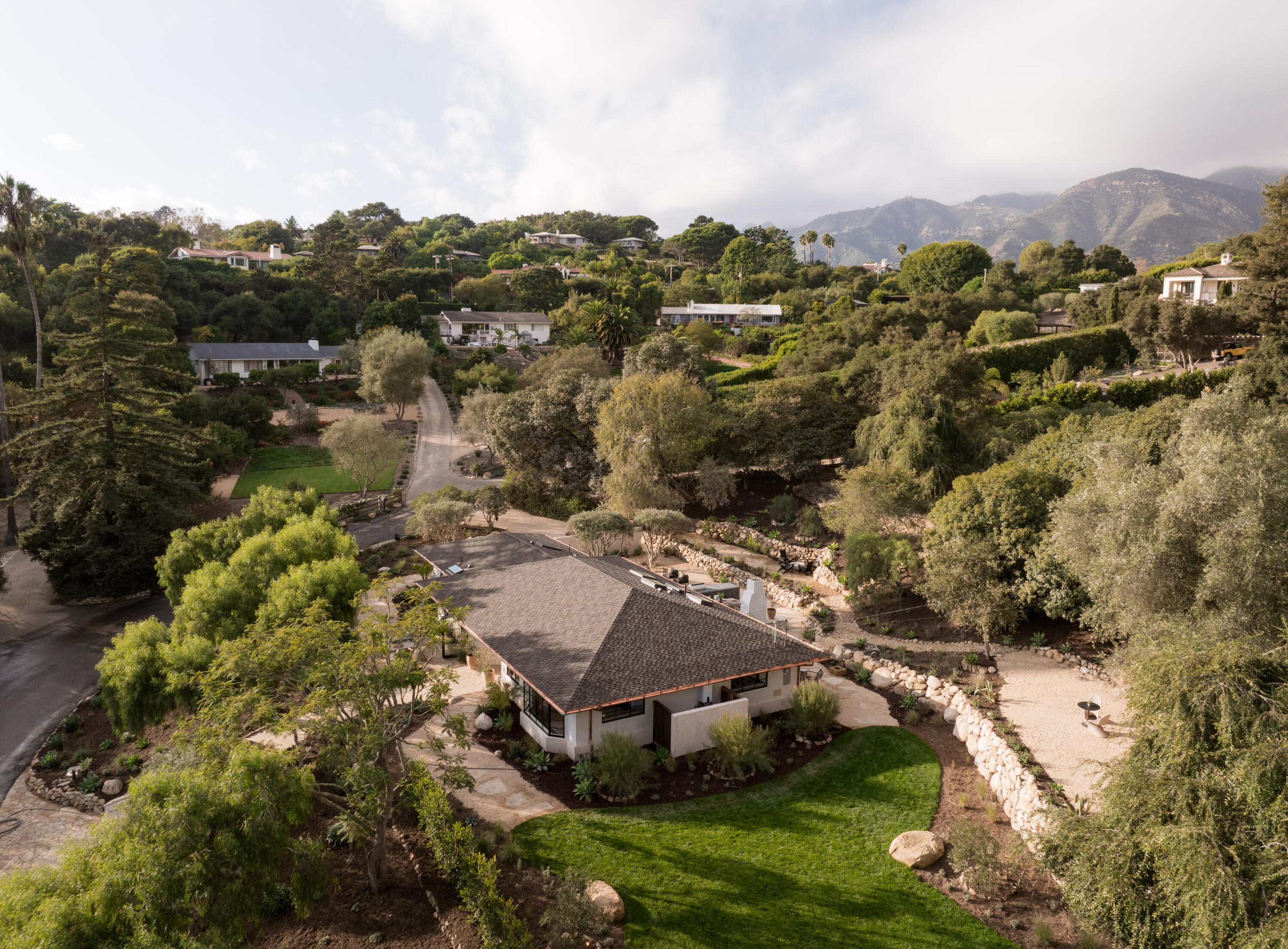 734 El Rancho Road
