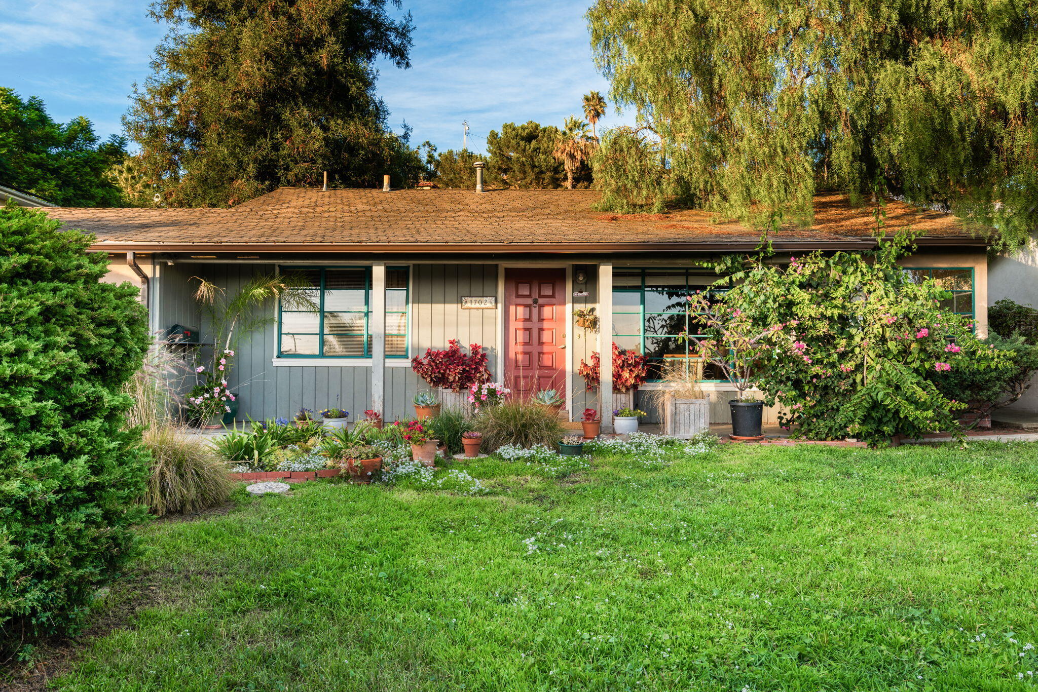 1702 Cliff Drive