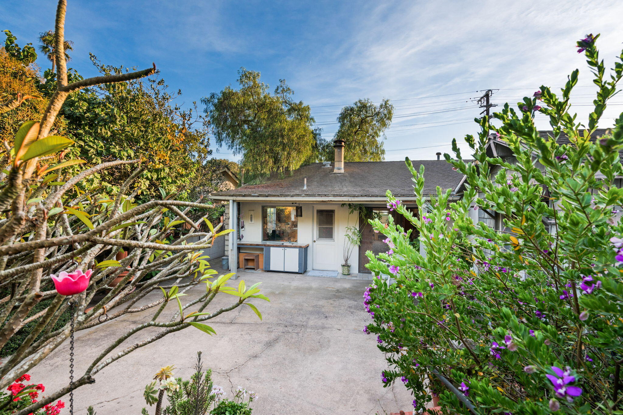 1702 Cliff Drive