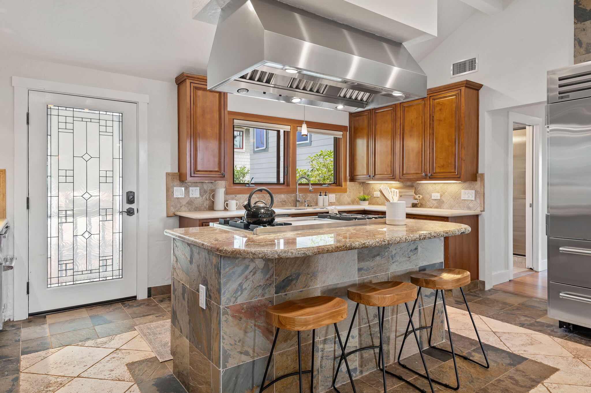 1413 Shoreline Drive