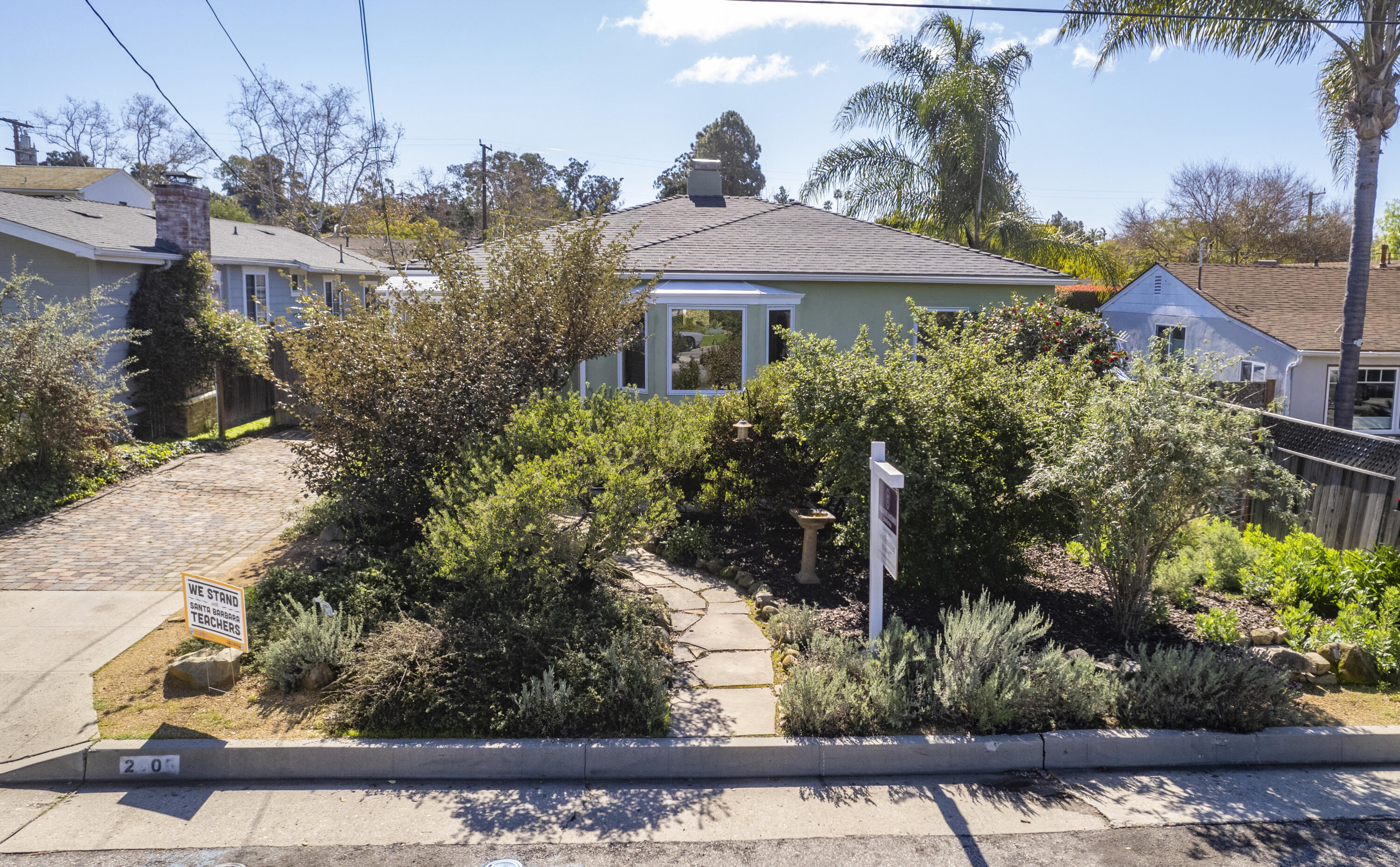 2905 Valencia Drive