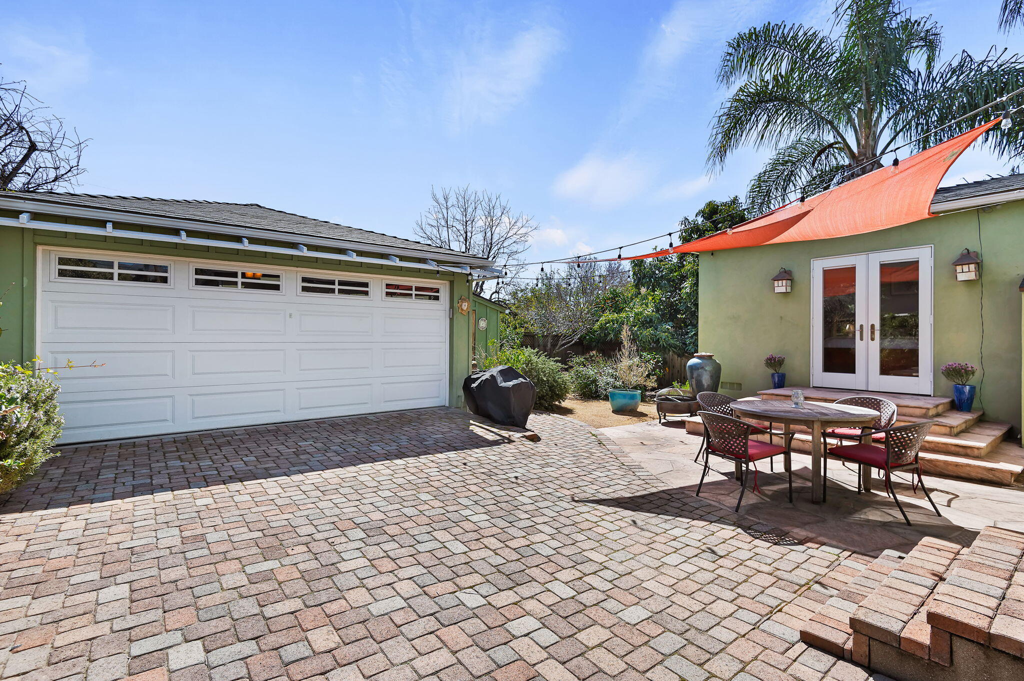 2905 Valencia Drive