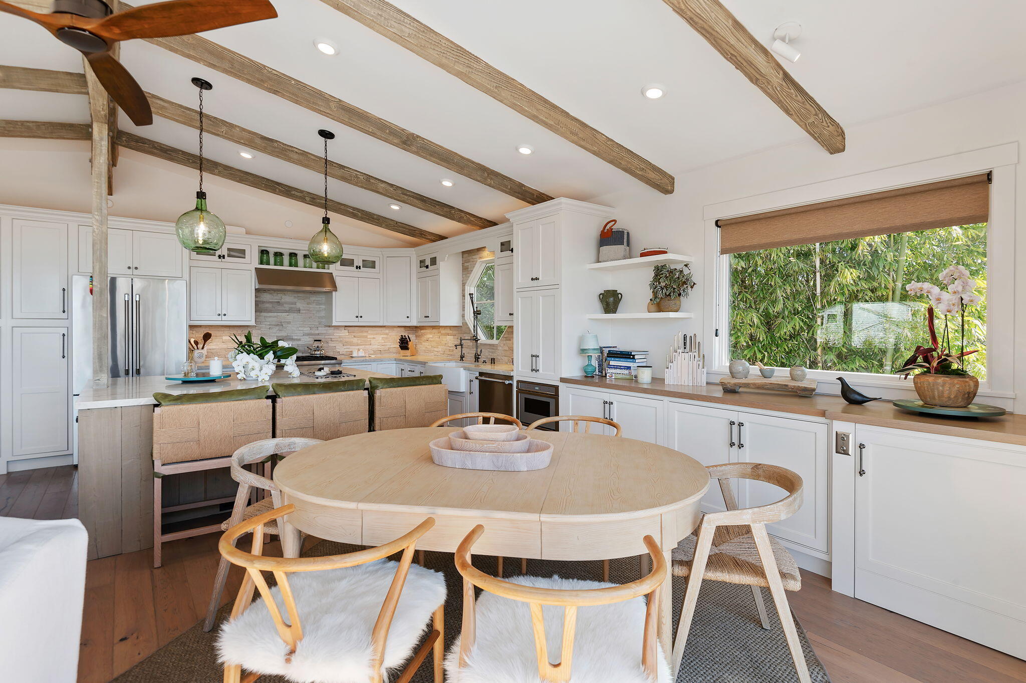 1530 Shoreline Drive