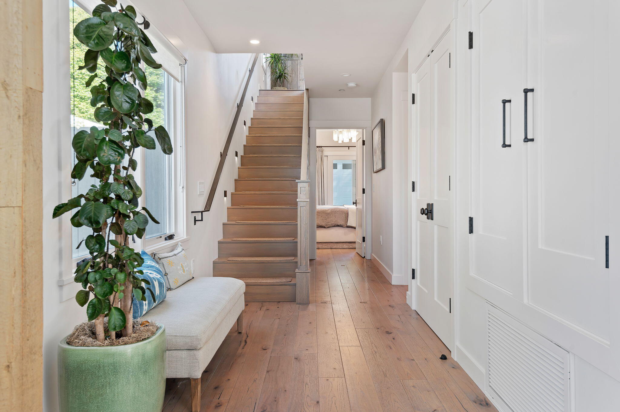 1530 Shoreline Drive