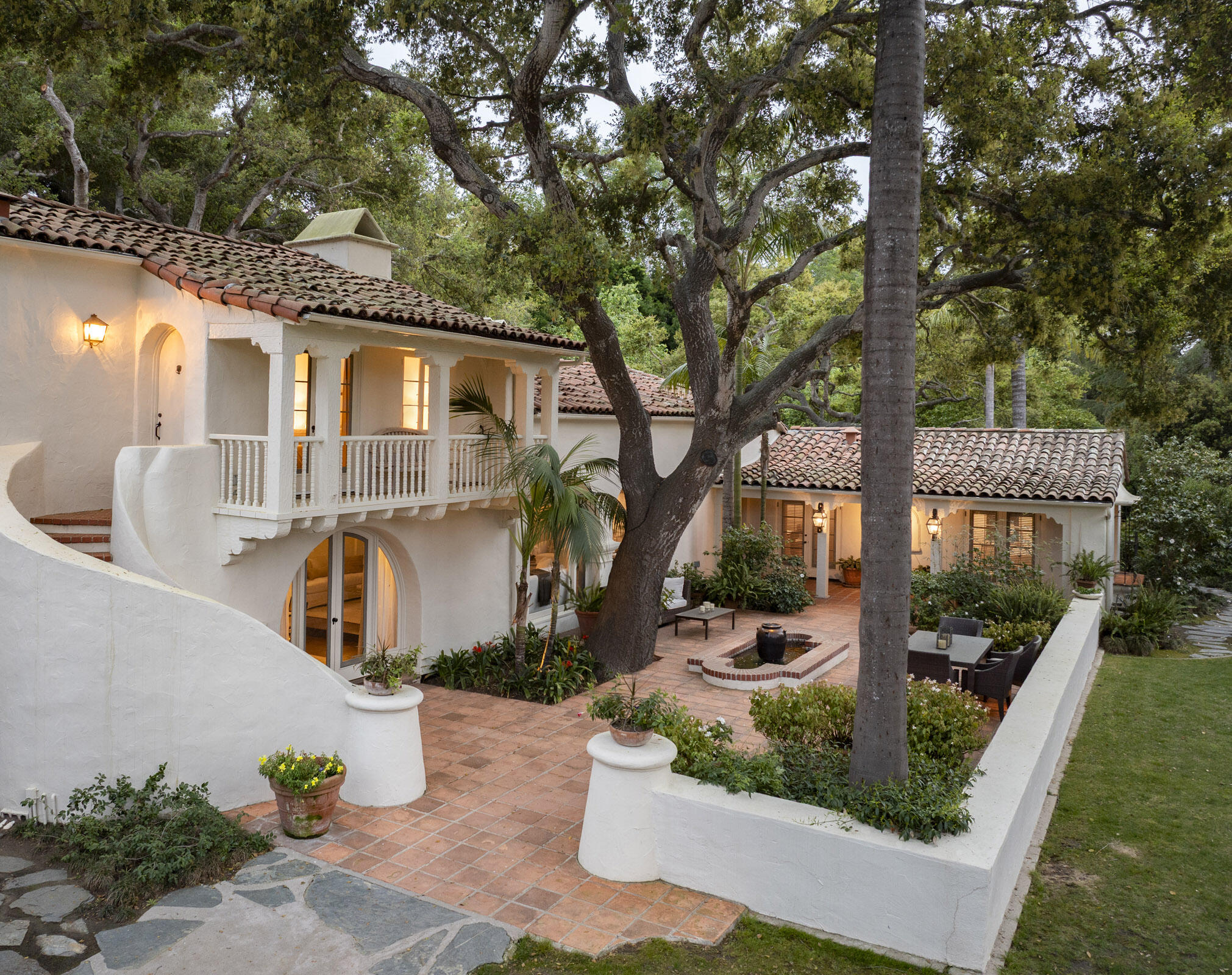 4045 Lago Drive