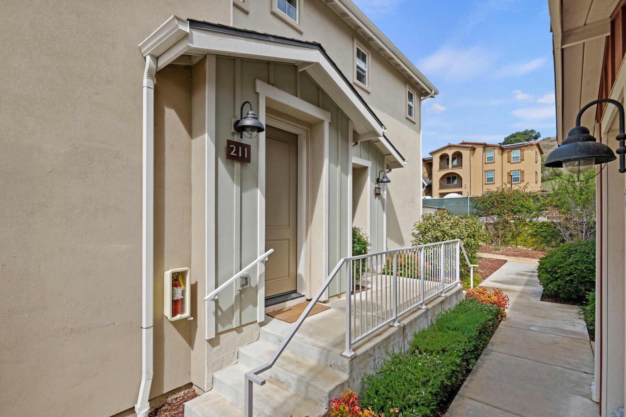 211 Deming Way