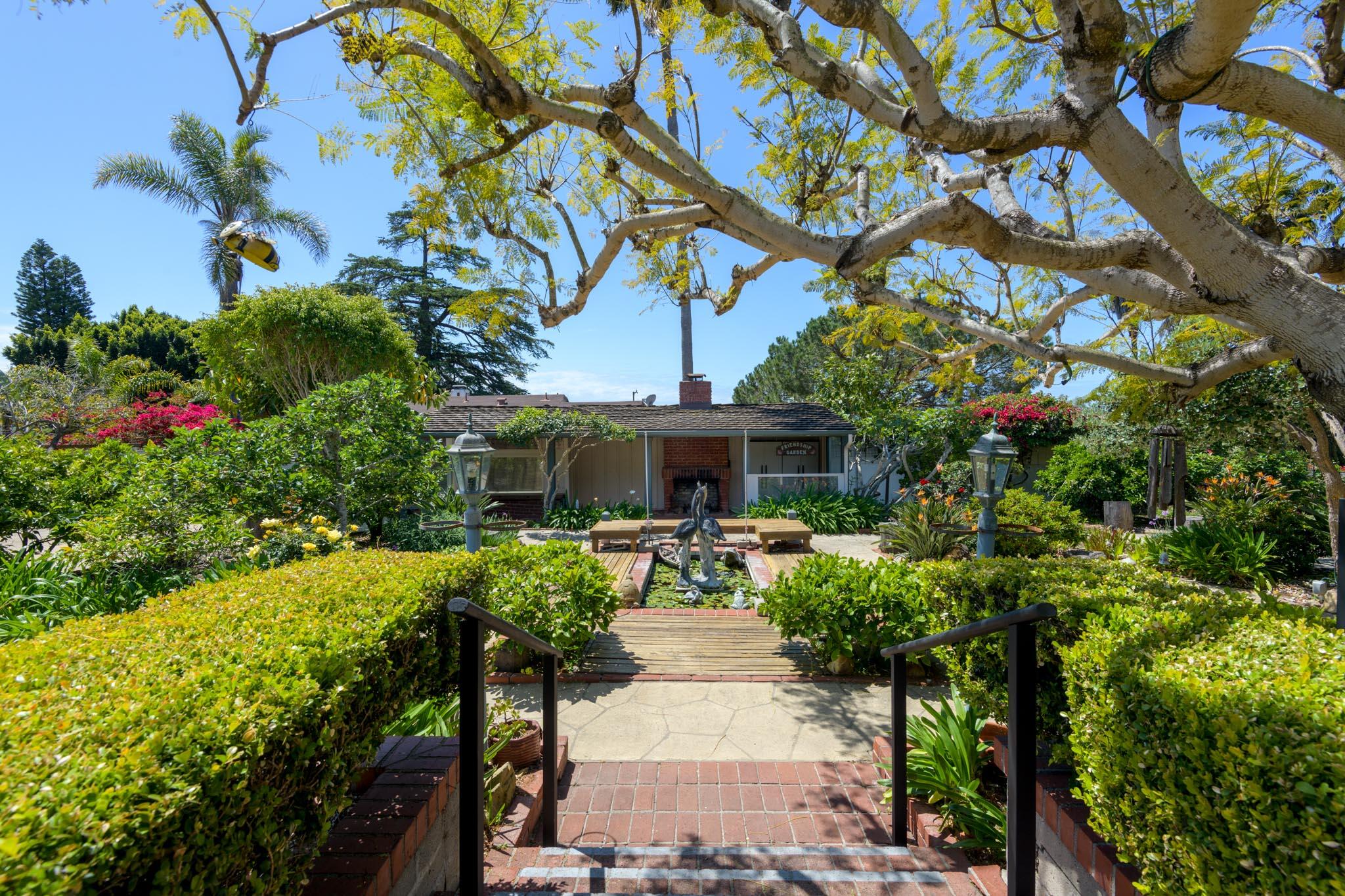2301 Anacapa Street