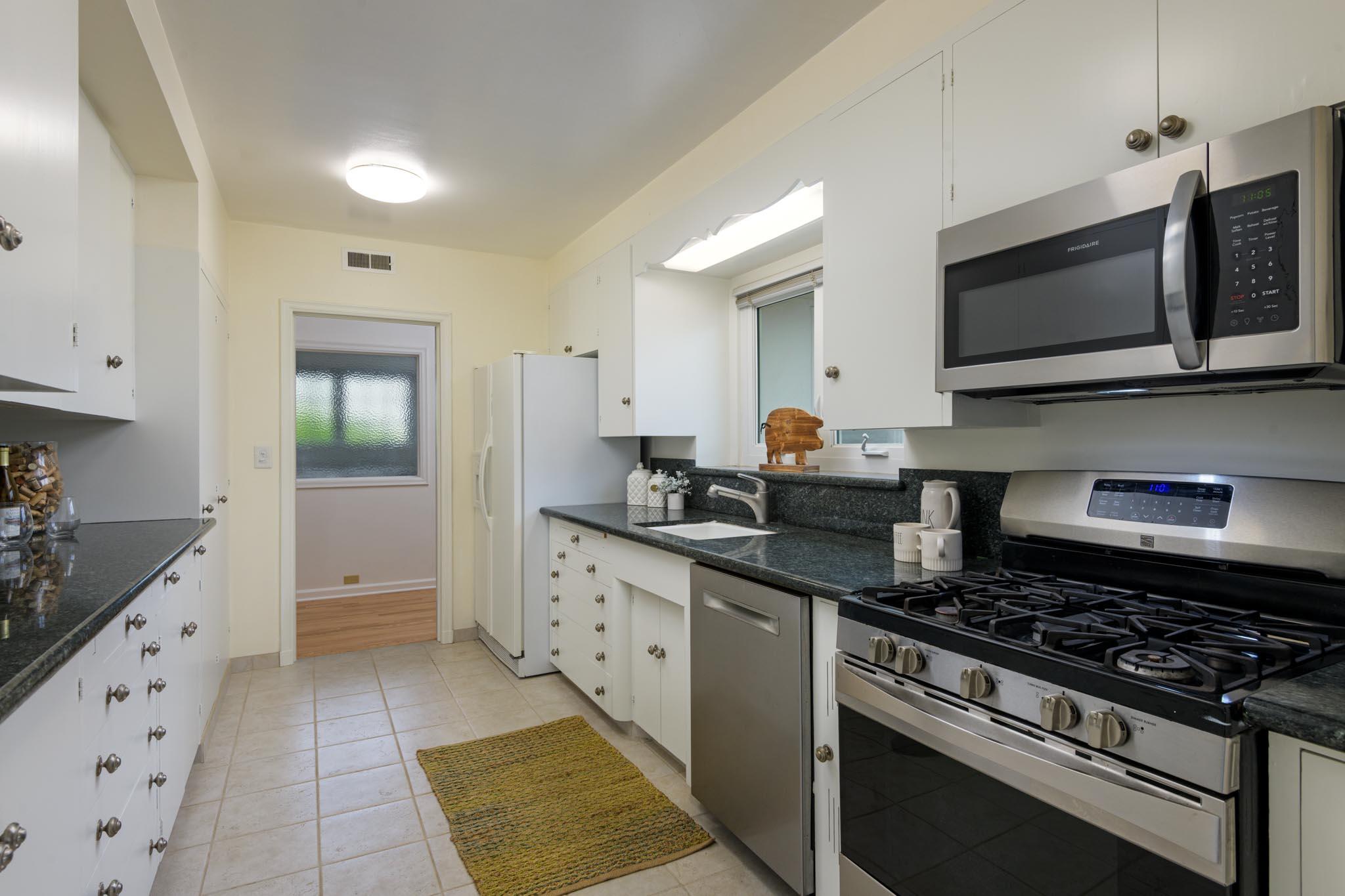 2301 Anacapa Street