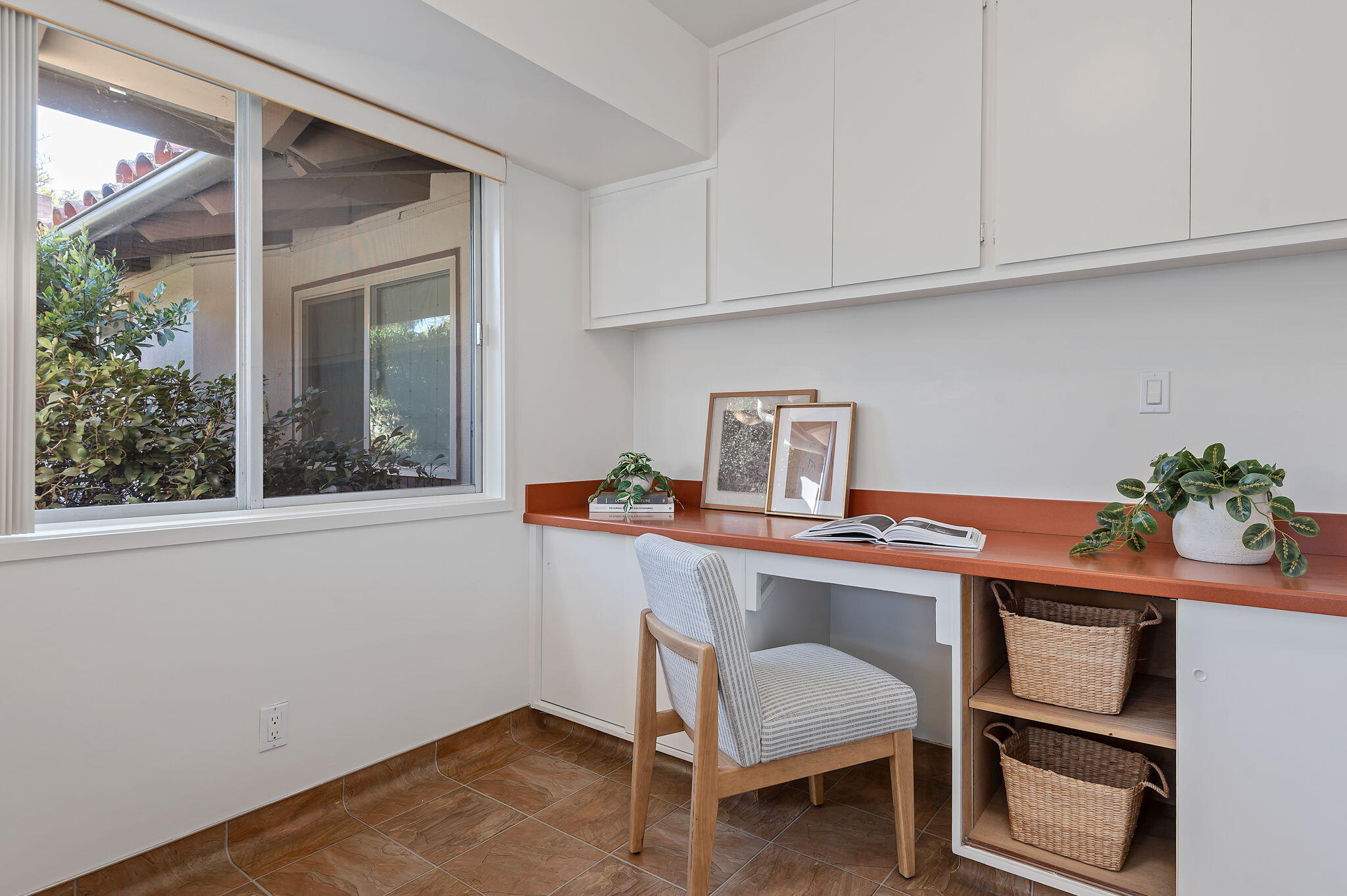 2836 Miradero Drive