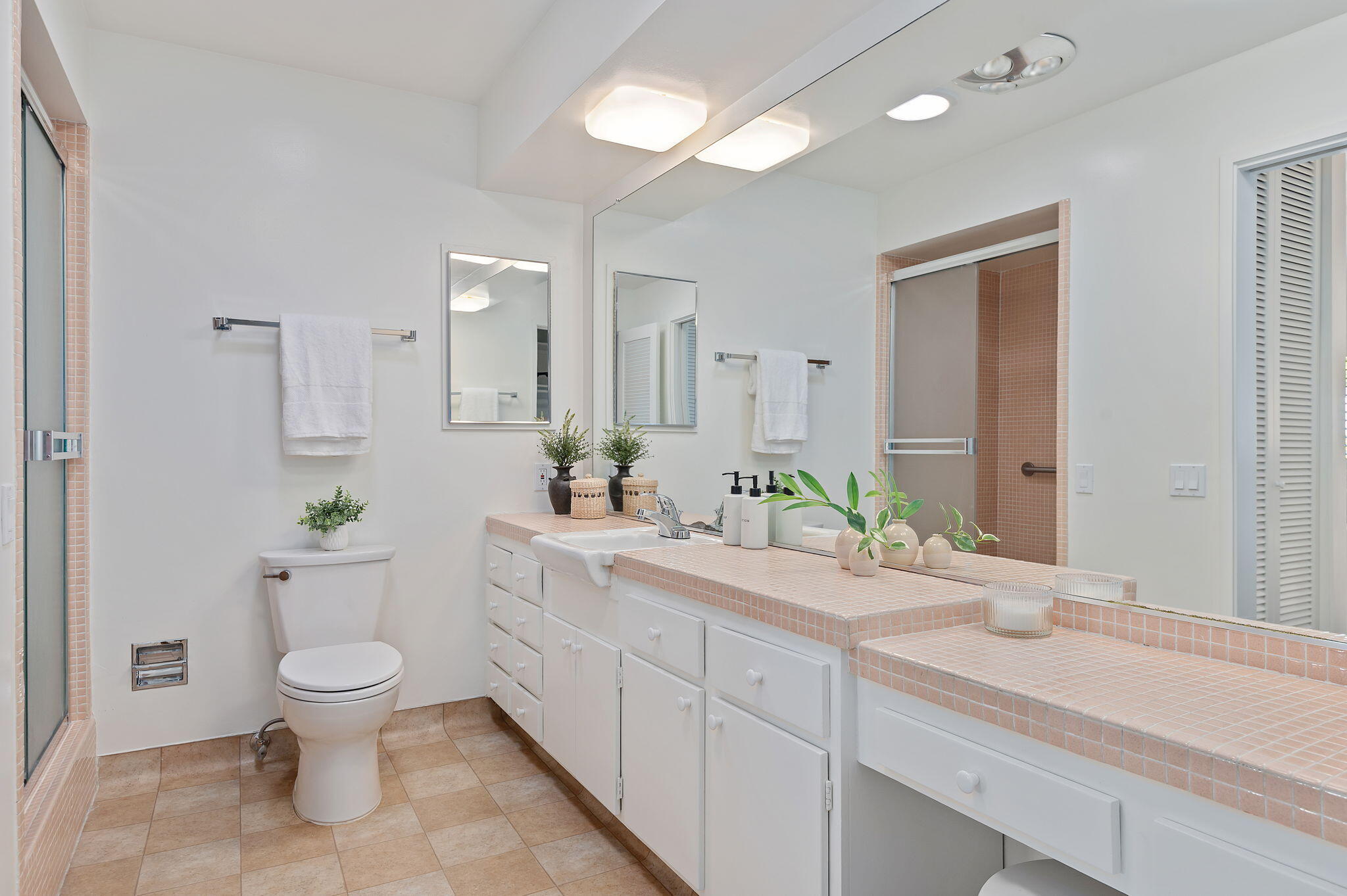 2836 Miradero Drive