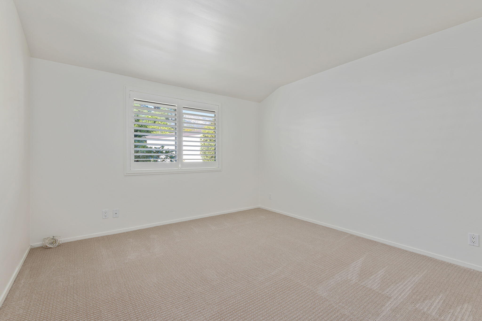 2836 Miradero Drive