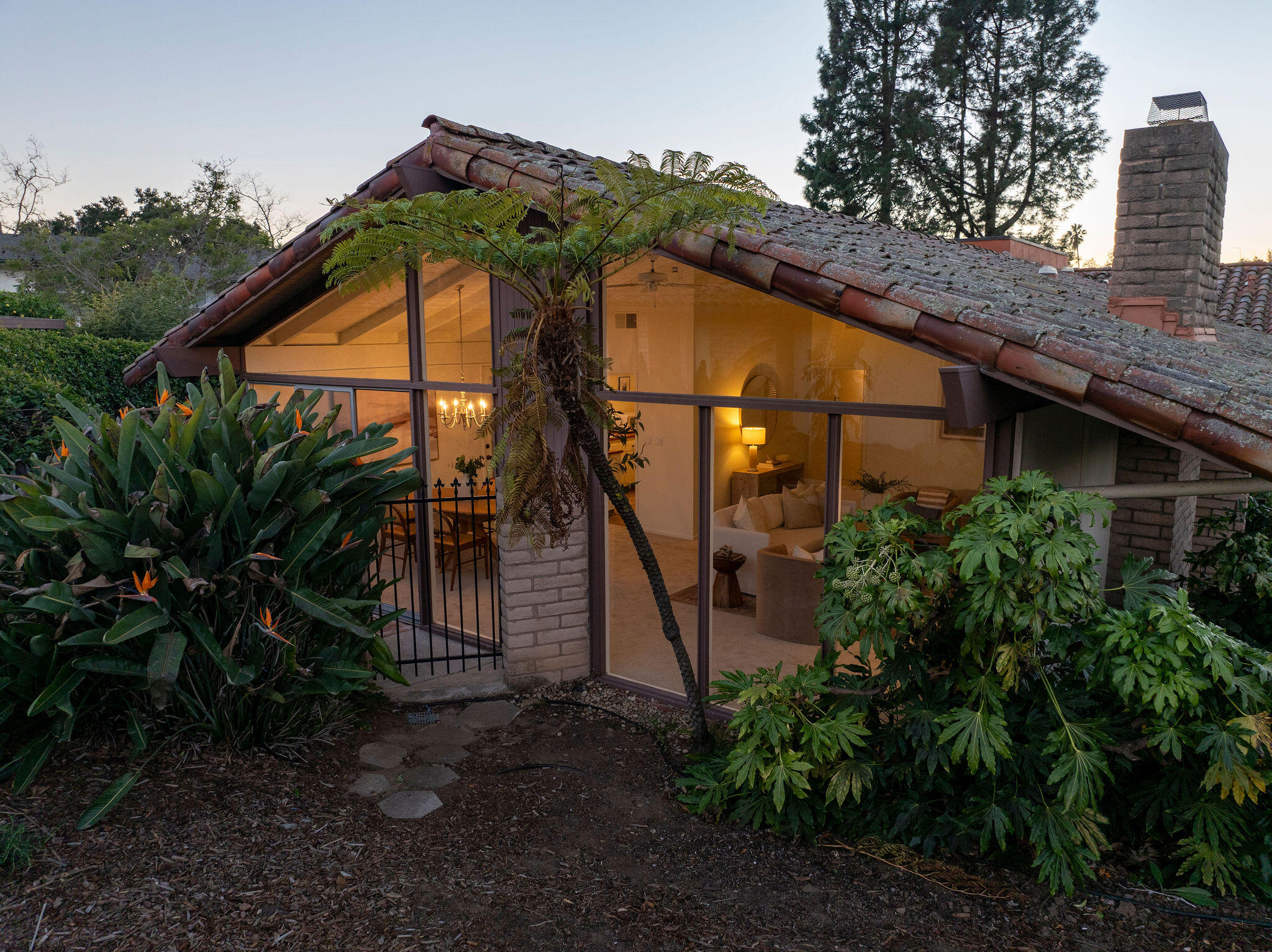 2836 Miradero Drive