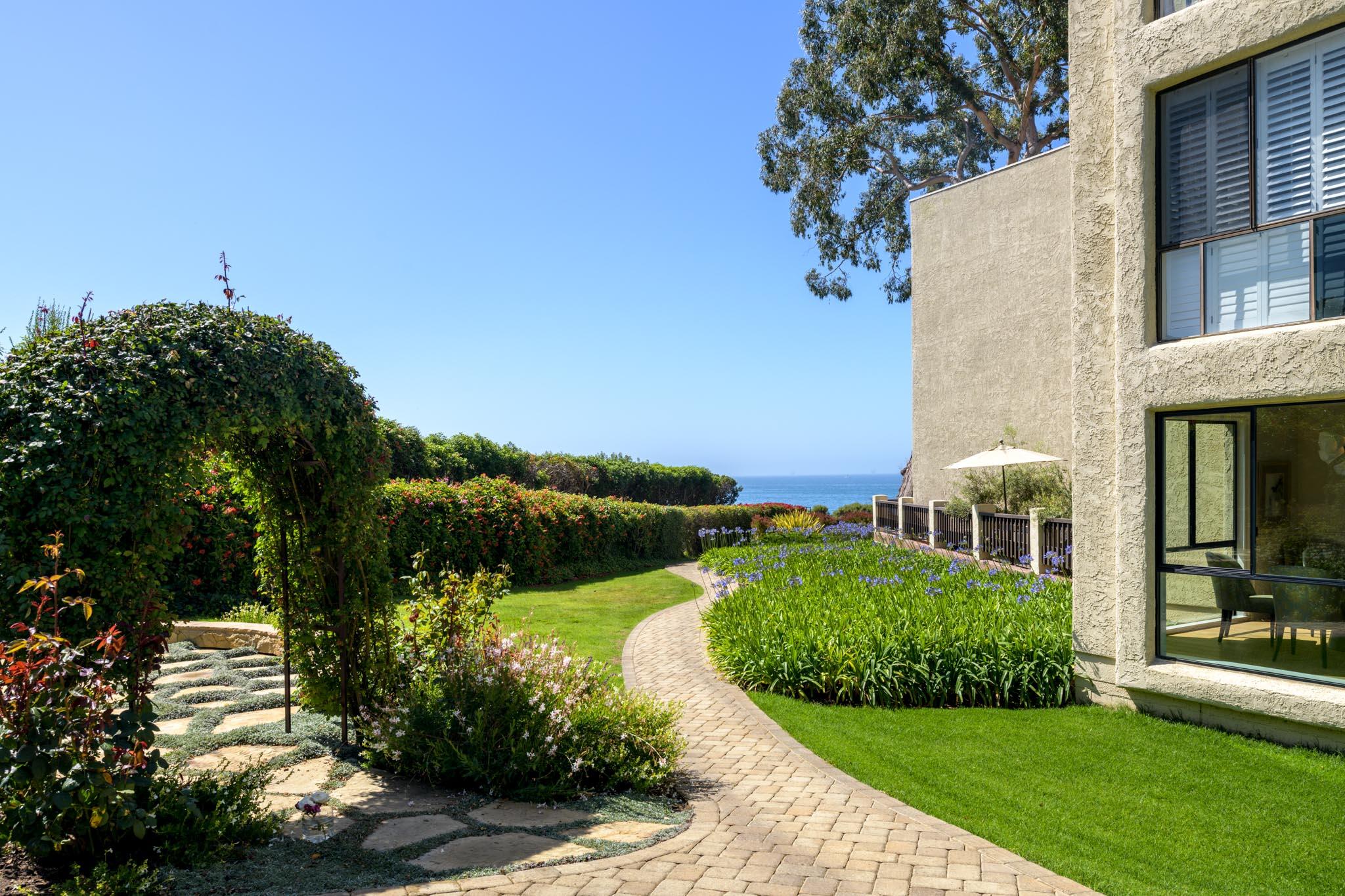 76 Seaview Drive