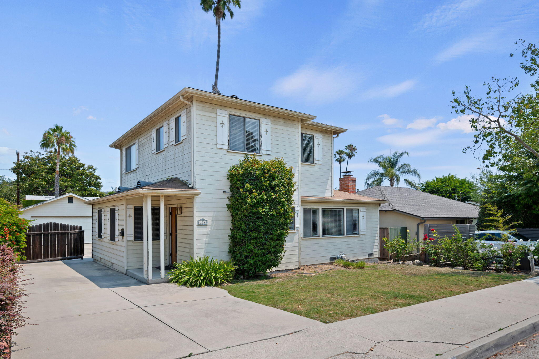 204 E Alamar Avenue