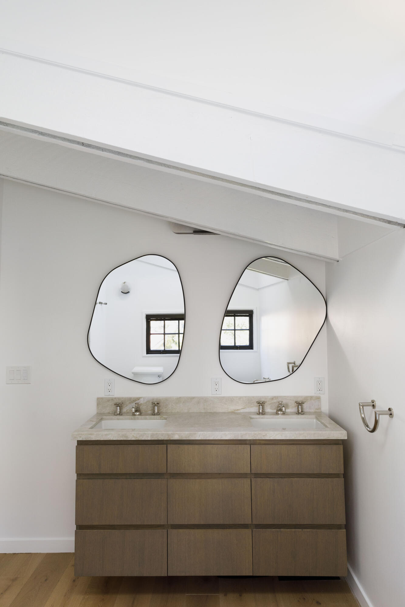 999 Hot Springs Lane