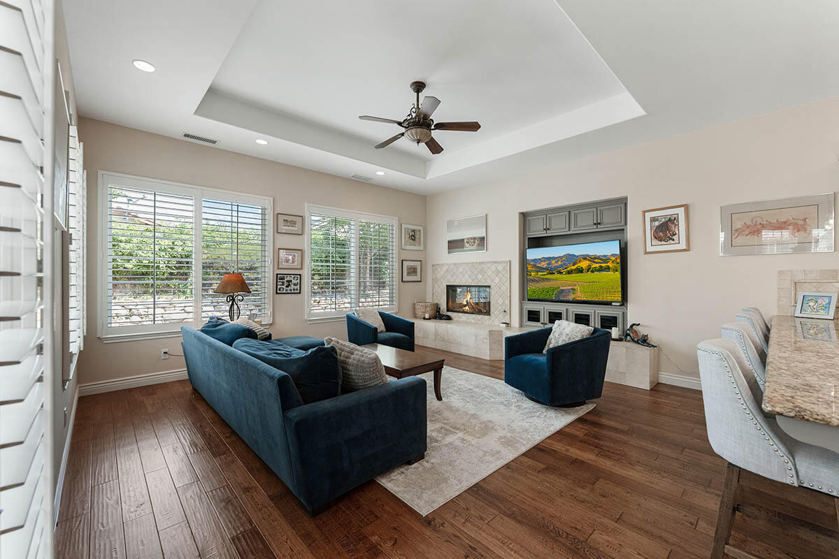 1230 Coast Oak Drive