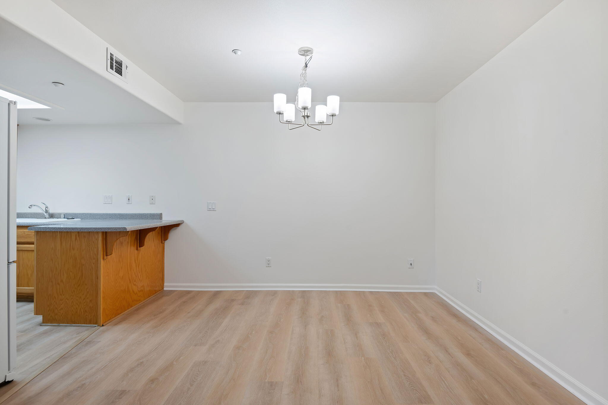 599 Central Avenue