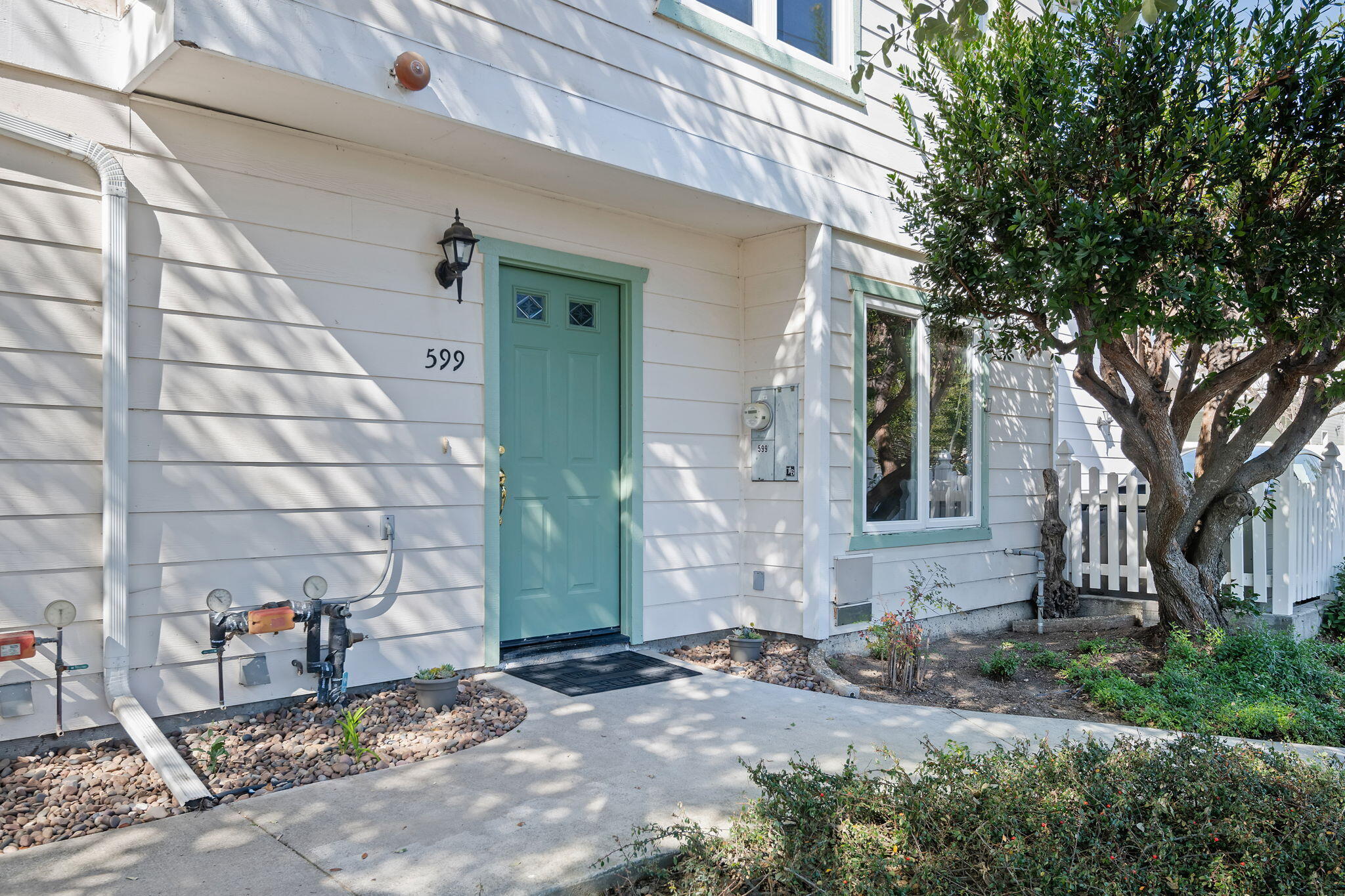 599 Central Avenue