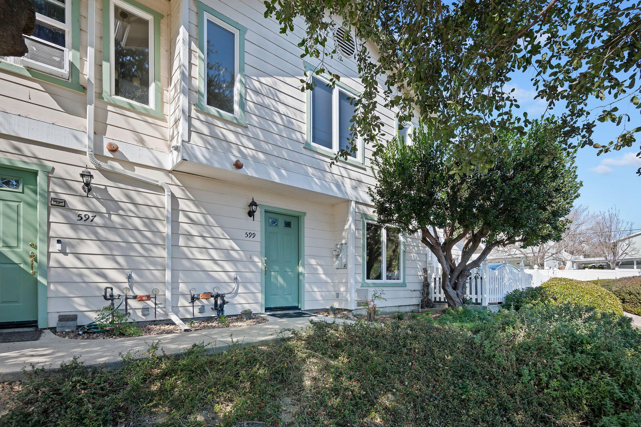 599 Central Avenue